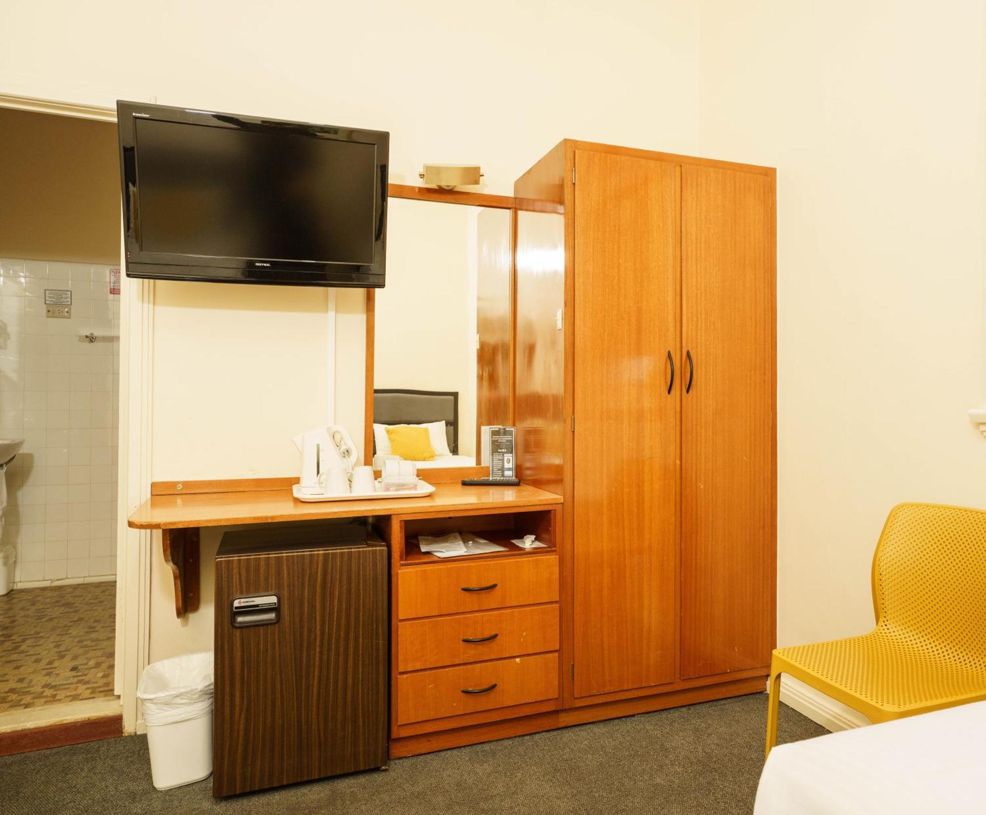 Hotel Renmark Extérieur photo